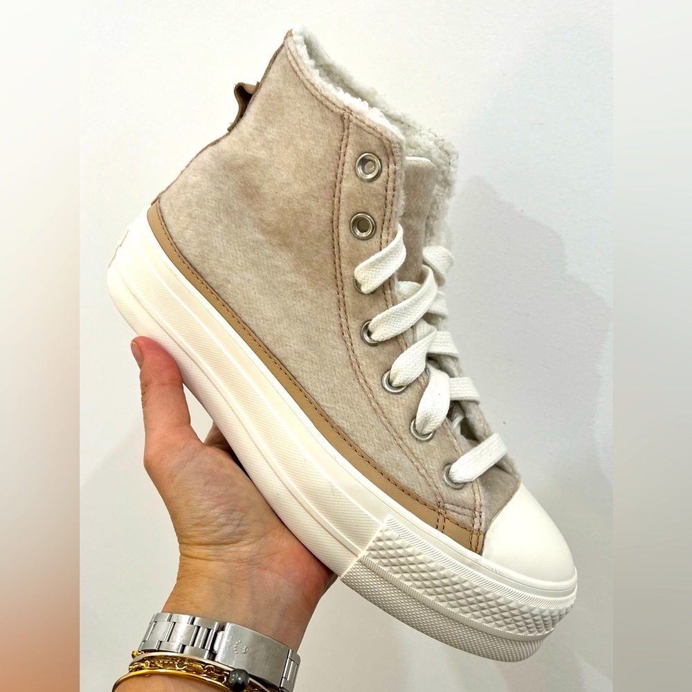 NWOT Converse Chuck Taylor All Star Lift Platform Faux Mohair.